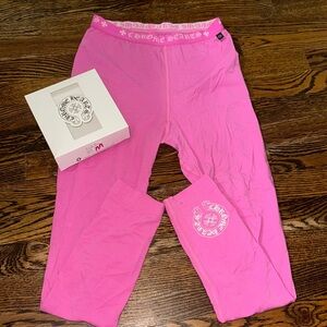 100% Authentic Women’s Chrome Heart Leggings Size L ONLY TRIED ON NEVER USED !